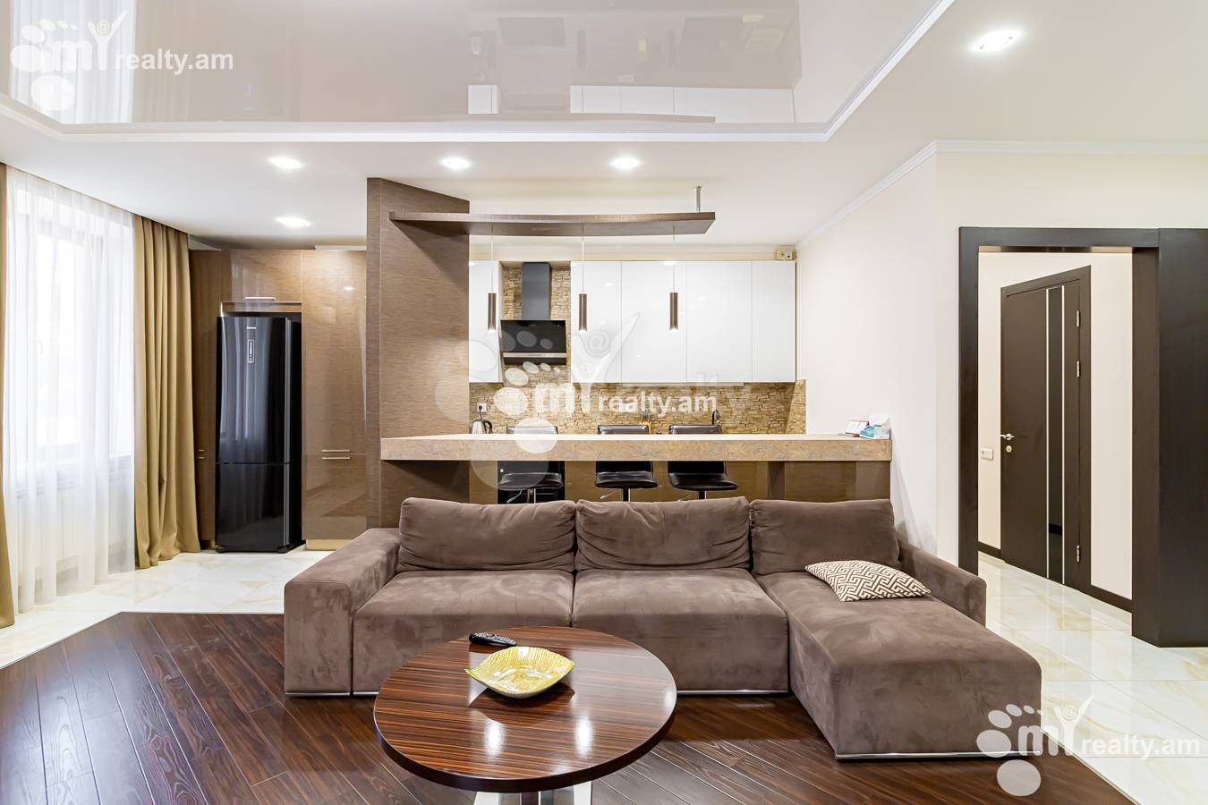 4 bedroom apartment for rent خیابان آرام, مرکز شهر ایروان, 152819