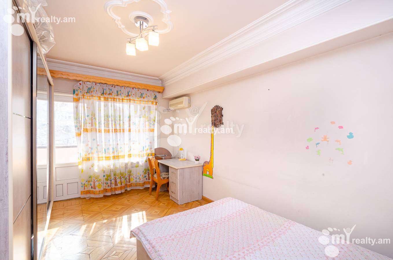 3 bedroom apartment for sale Kajaznuni St, Center Yerevan, 151451