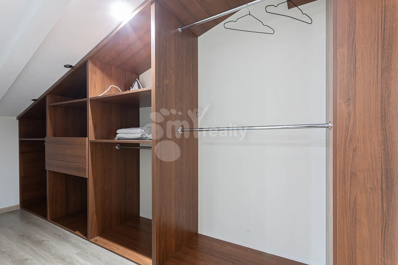4 bedroom apartment for sale Koghbatsi St, Center Yerevan, 159428