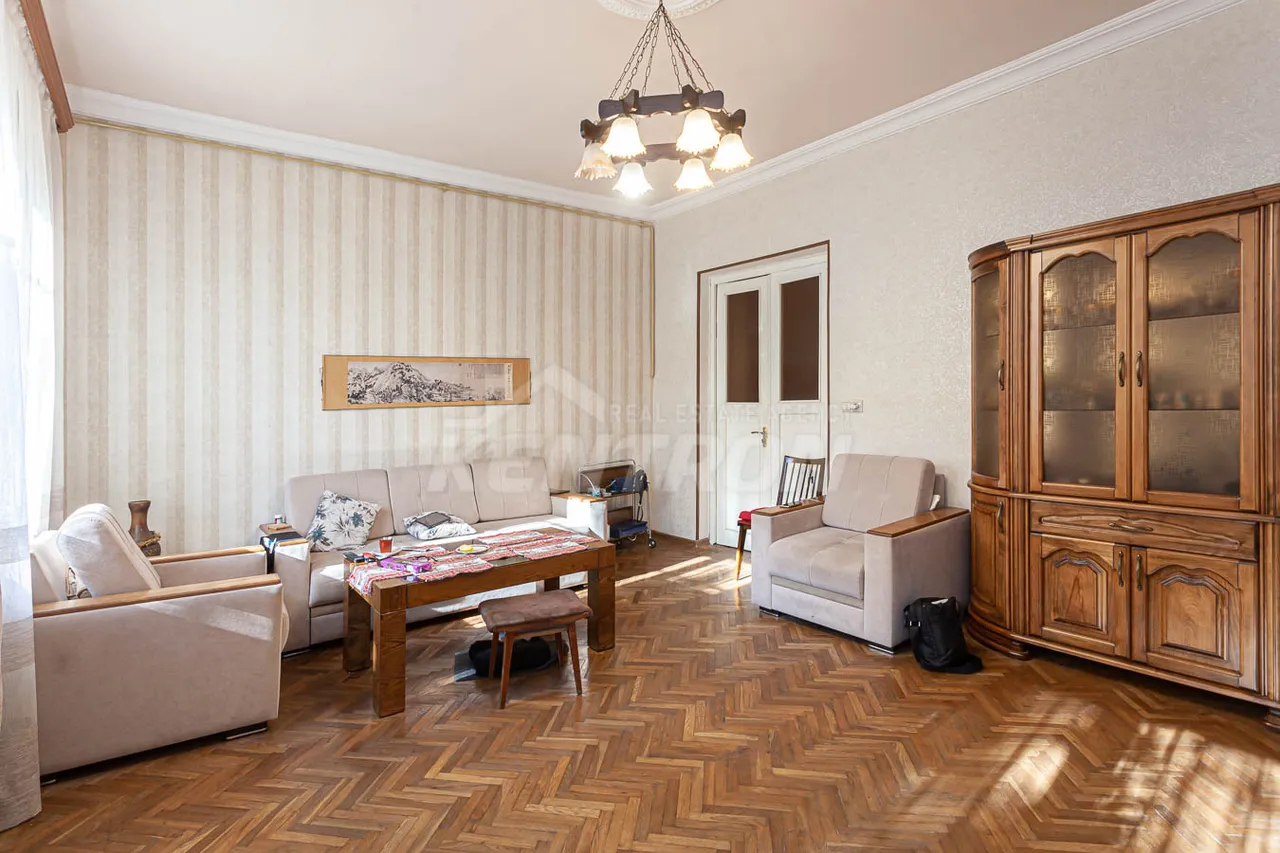 Commercial property for sale Abovyan St, Center Yerevan, 158520