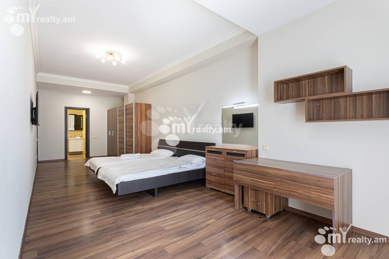 3 bedroom apartment for rent Aram St, Center Yerevan, 156276