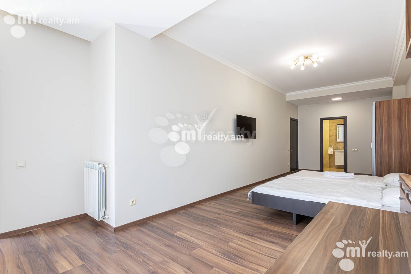 3 bedroom apartment for rent Aram St, Center Yerevan, 156276