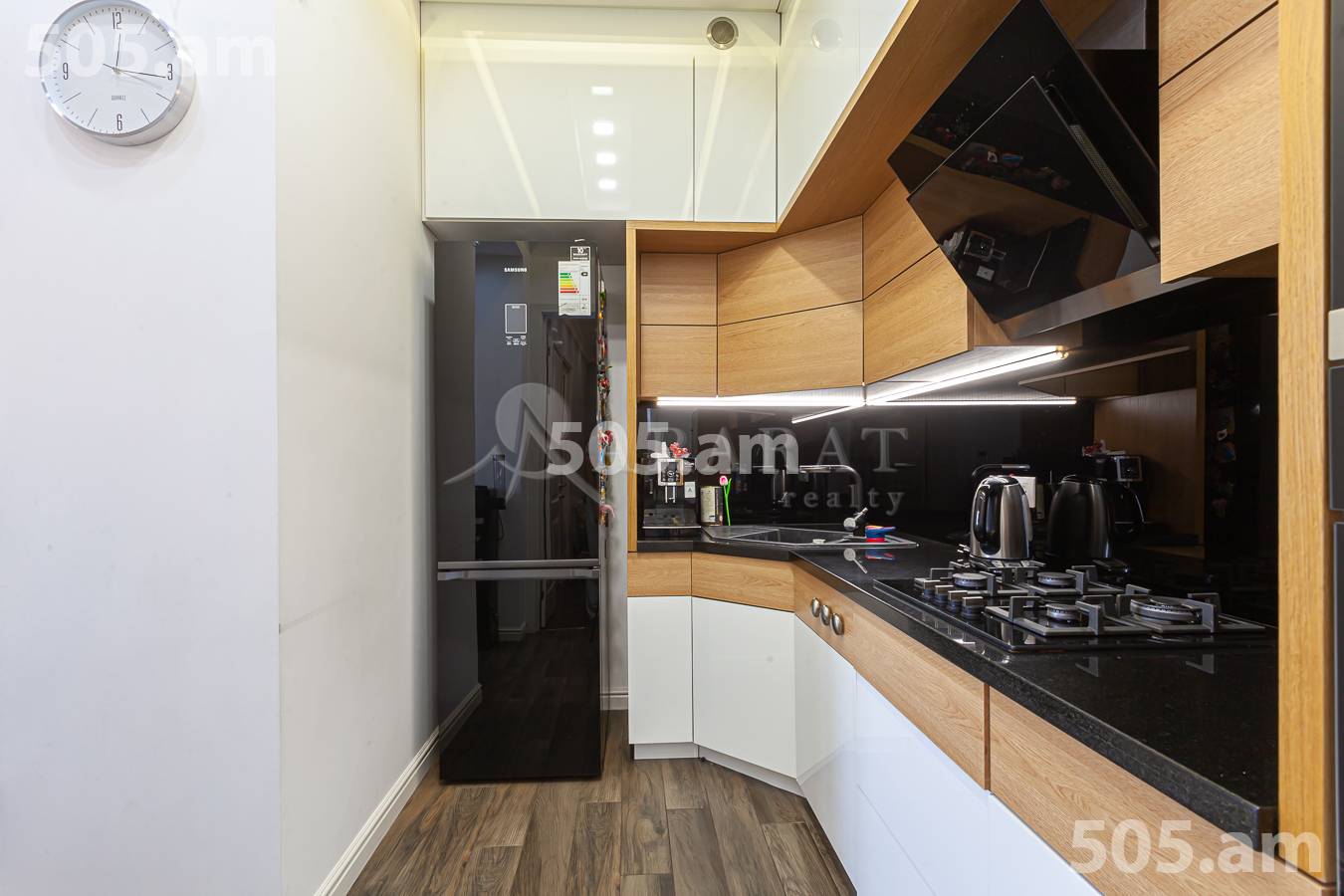 3 bedroom apartment for sale Mashtots Ave, Center Yerevan, 155622