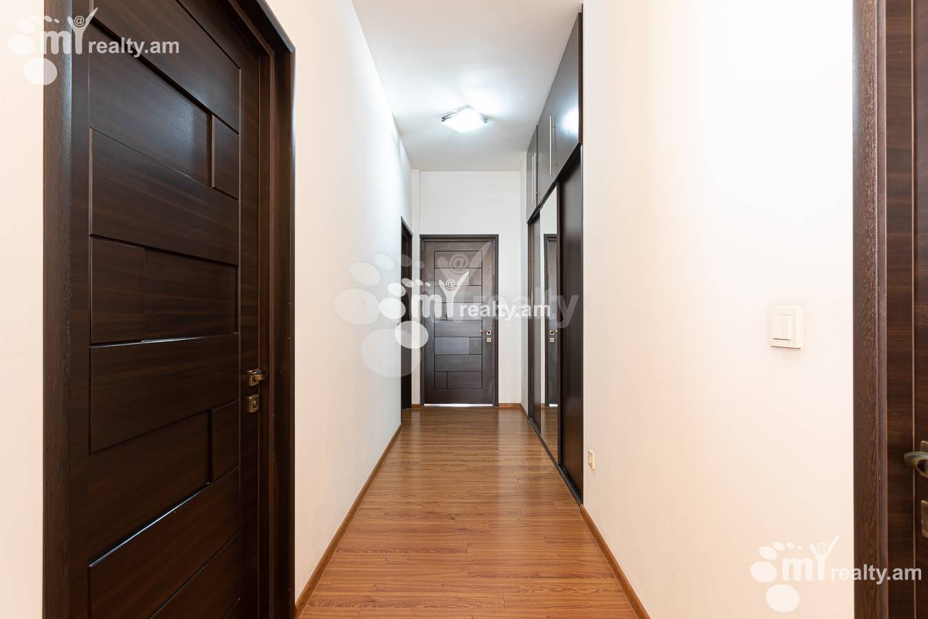 4 bedroom apartment for rent Antarayin St, Center Yerevan, 156170