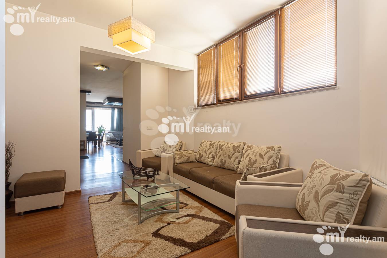 4 bedroom apartment for rent Antarayin St, Center Yerevan, 156170