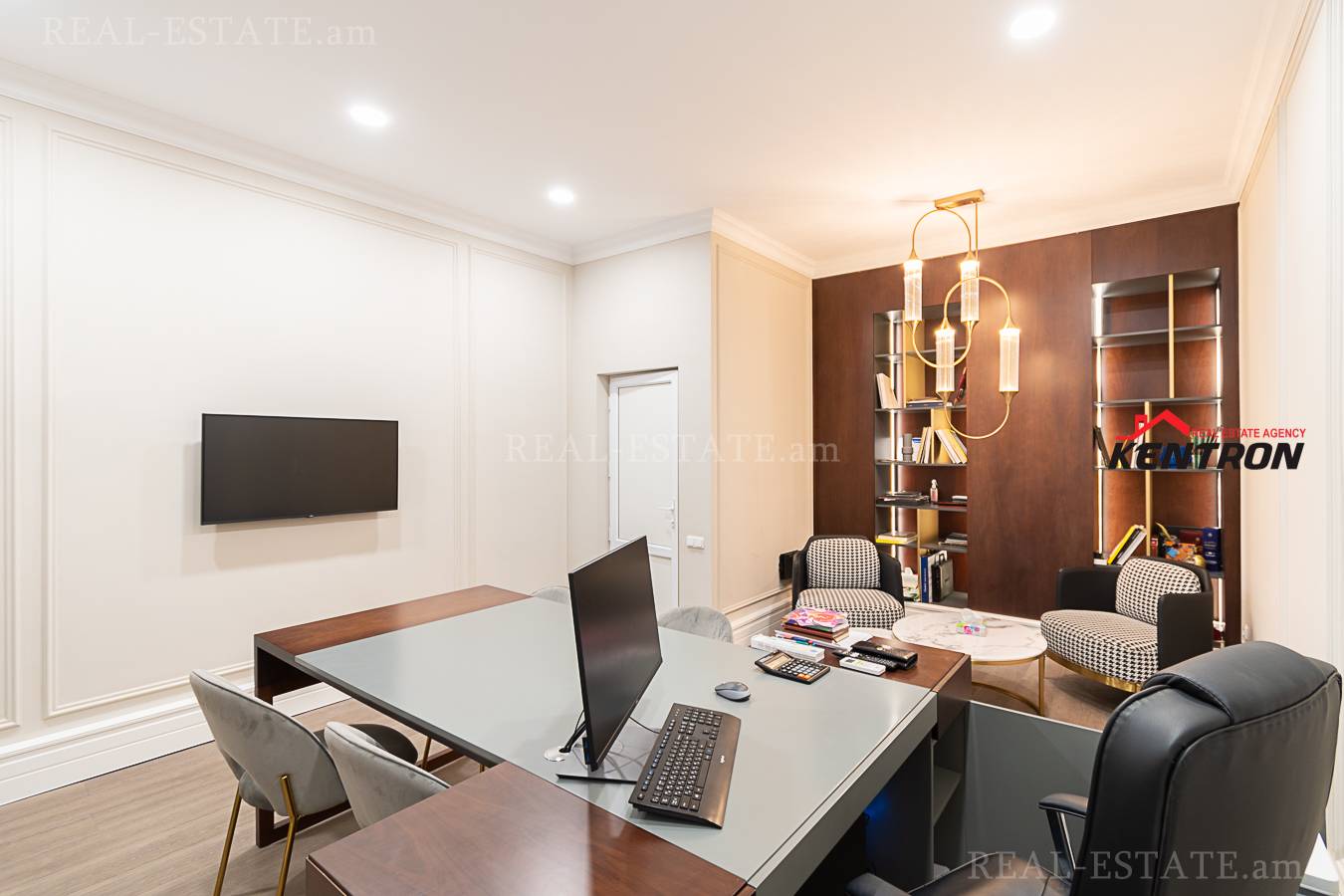 Купить 2 комнатную квартиру Хазар Парпеци ул, Центр Ереван, 131126