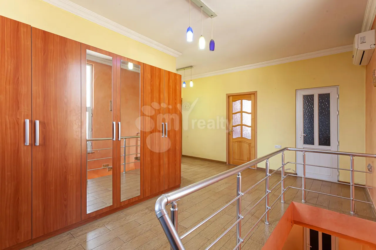 House for sale Acharyan St, Awan Yerevan, 157785