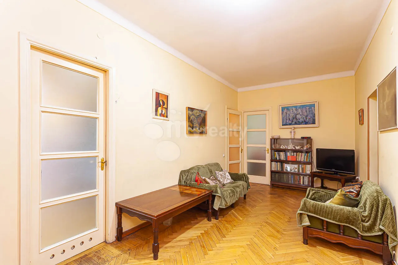 4 bedroom apartment for sale خیابان زاروبیان, مرکز شهر ایروان, 159861