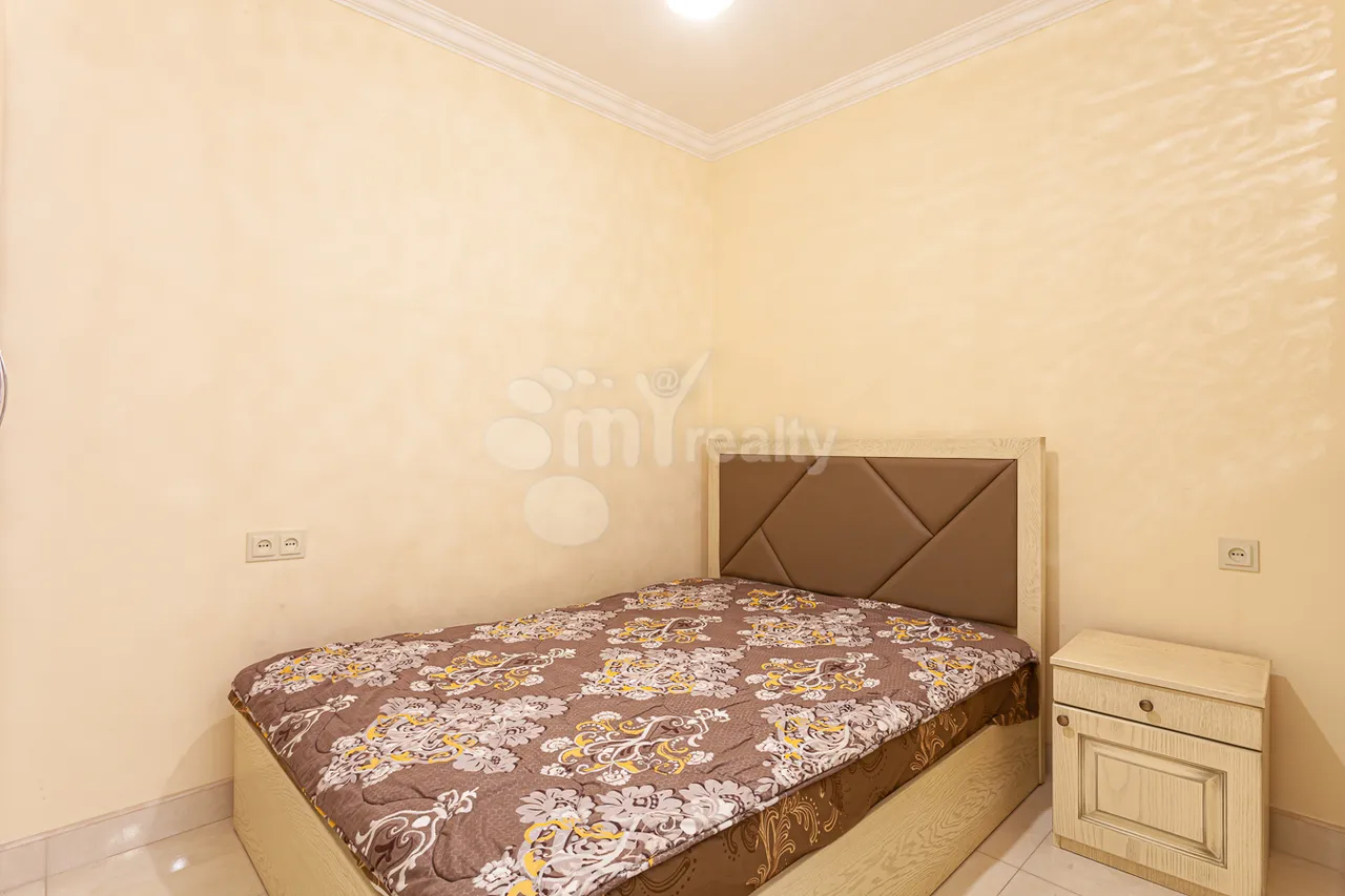 2 bedroom apartment for rent خیابان م. خورِناتسی, مرکز شهر ایروان, 161398