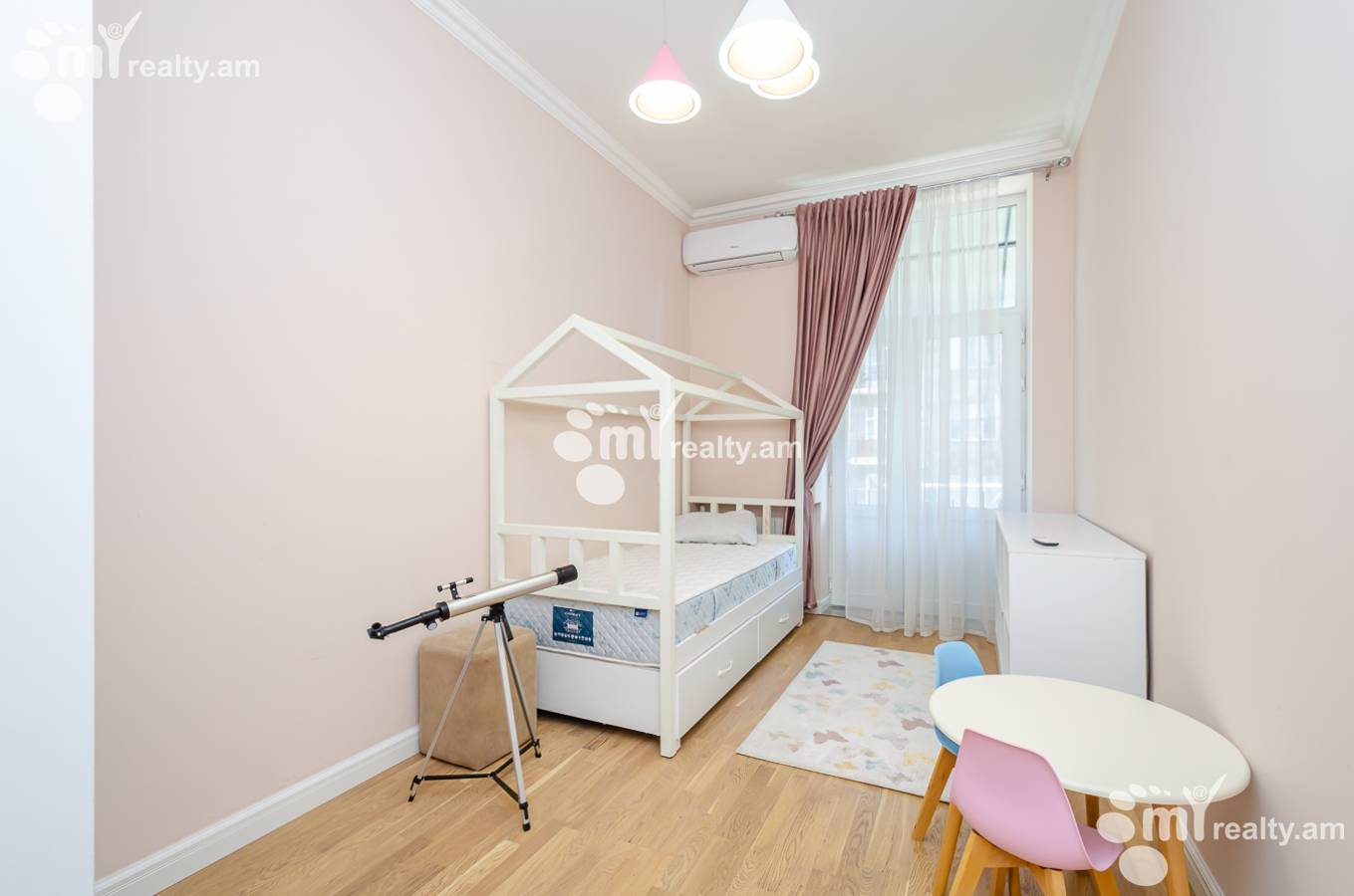 3 bedroom apartment for sale Nalbandyan St, Center Yerevan, 152843