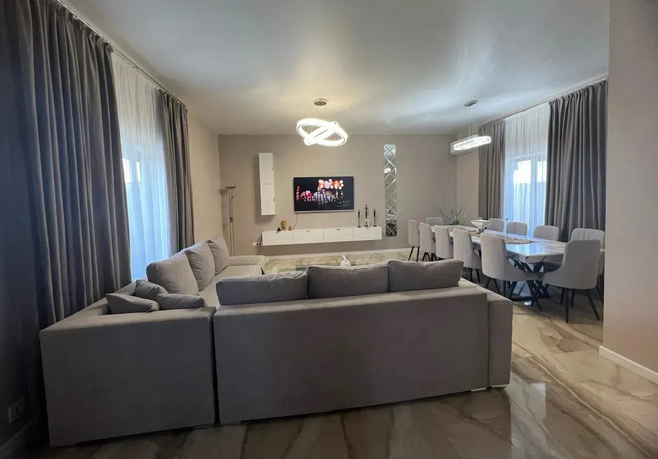 House for sale خیابان لوکاشین, آچاپنیاک ایروان, 161303
