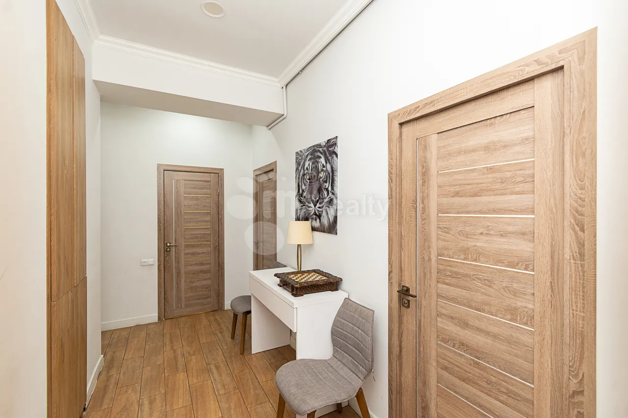 4 սենյականոց բնակարան  Ն. Տիգրանյան փող փակ, Արաբկիր Երևան, 160010