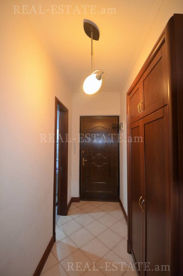 2 սենյականոց բնակարան վարձով Աբովյան փող, Կենտրոն Երևան, 113074