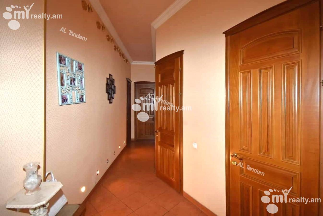 3 bedroom apartment for rent Mashtots Ave, Center Yerevan, 155273